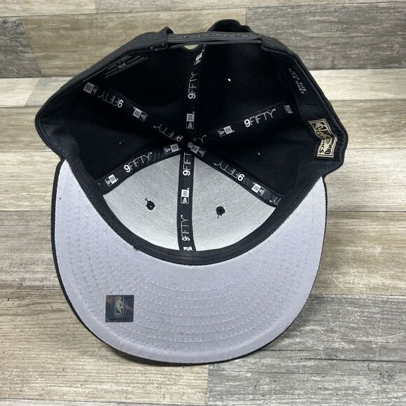 New Era Chicago Bulls SnapBack Hat Black Purple Hardwood Classics NBA - Picture 5 of 8